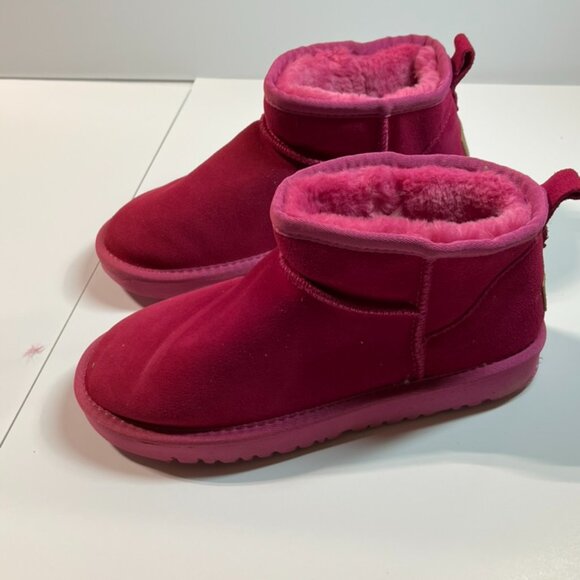 NEW UGG Classic Ultra Mini Womens in Dark Peony Pink Women's Size 9 - Picture 6 of 6
